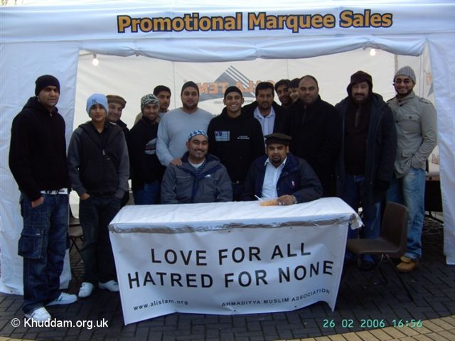 Gala Tent help the Christian and Muslim community come together to feed the homeless 